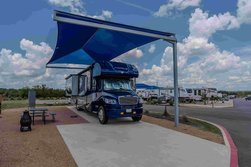 Back-In Deluxe Covered Monthly-1